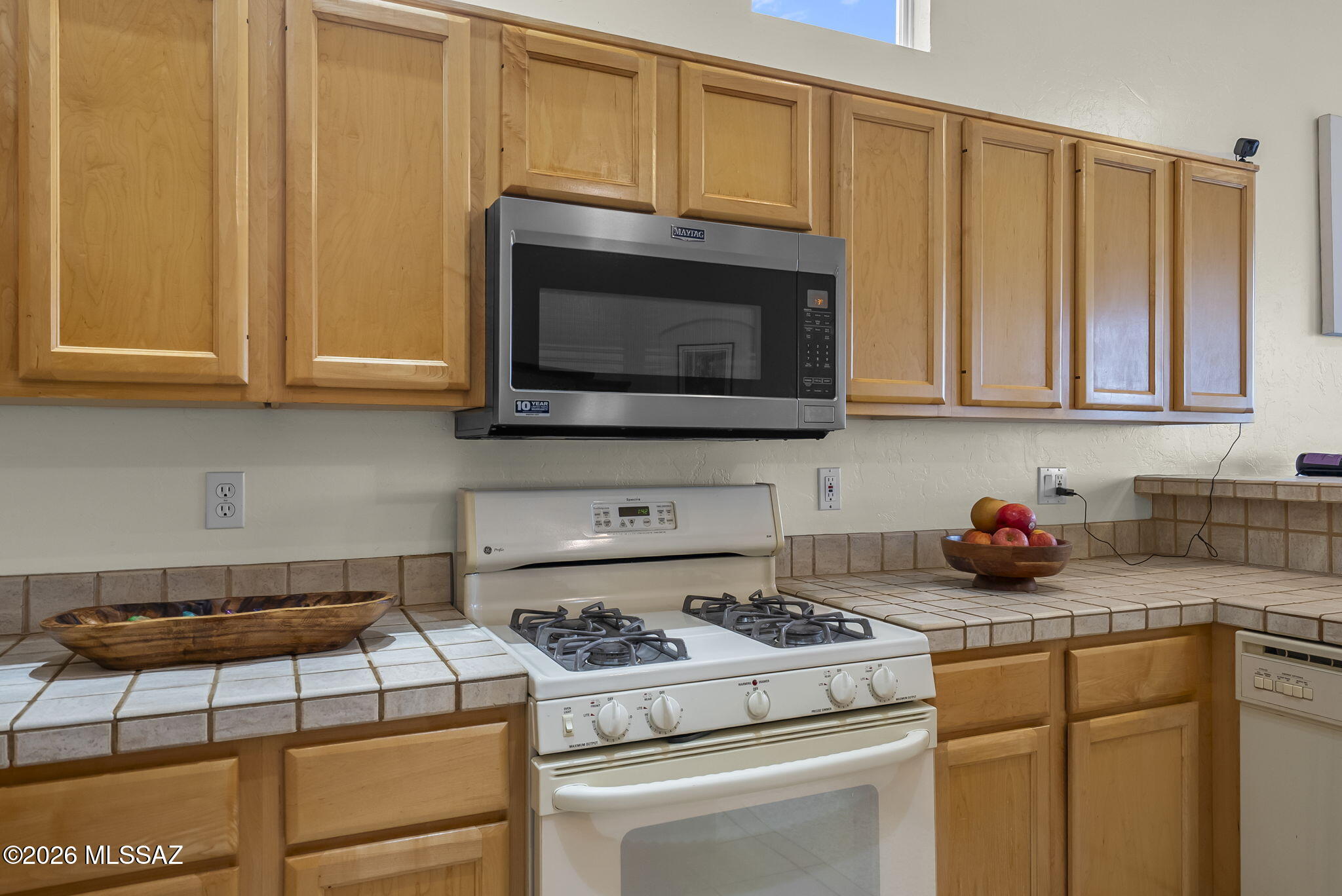 91 Highland Circle Rio Rico, AZ 85648 - Photo 12 of 36