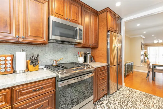 $3,650 | 1236 North Columbus Avenue, Unit 37, Glendale, CA 91202