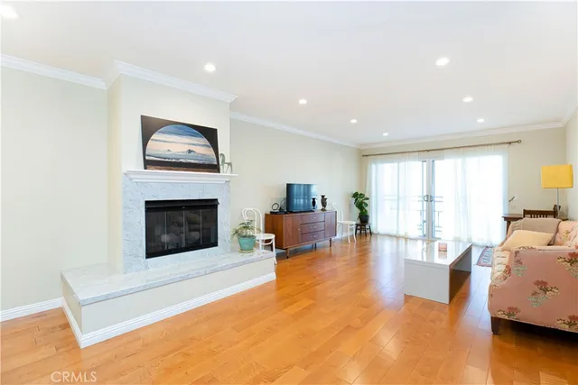 $3,650 | 1236 North Columbus Avenue, Unit 37, Glendale, CA 91202