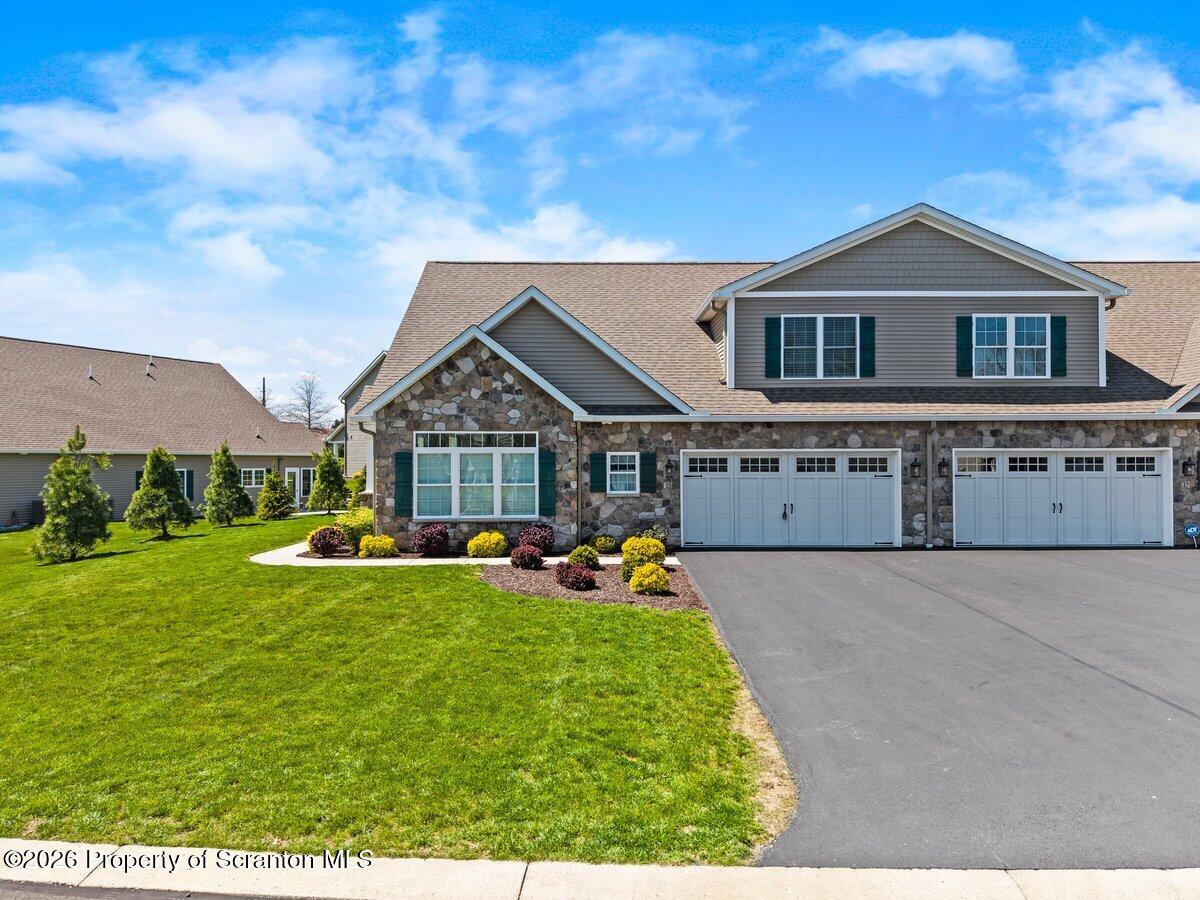 15 Avalon Road Clarks Summit, PA 18411 - Photo 2 of 45 DJI_20260504135232_0112_D