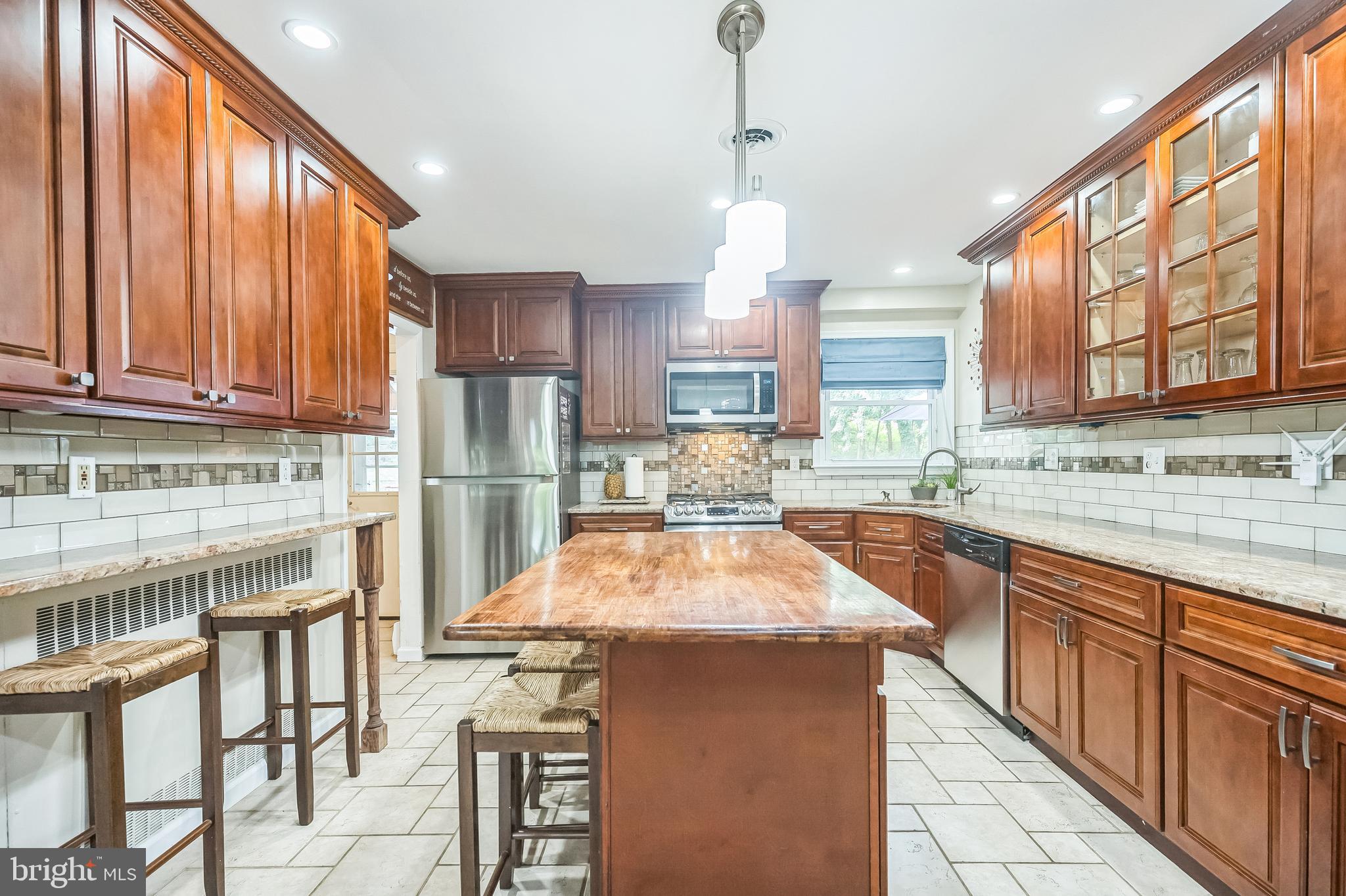 36 Ranoldo Terrace Cherry Hill, NJ 08034 - Photo 10 of 31 Gallery Image 10