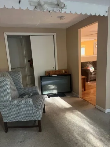 $300,000 | 1825 Quaker Street, Northbridge, MA 01534