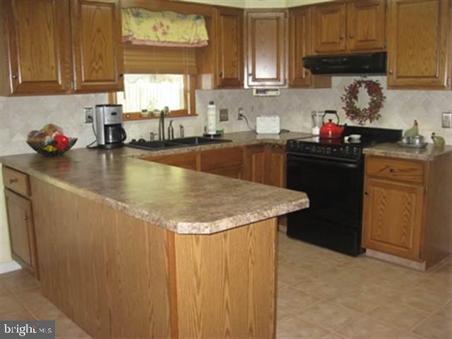 117 Fineview Road Camp Hill, PA 17011 - Photo 3 of 23 Gallery Image 3