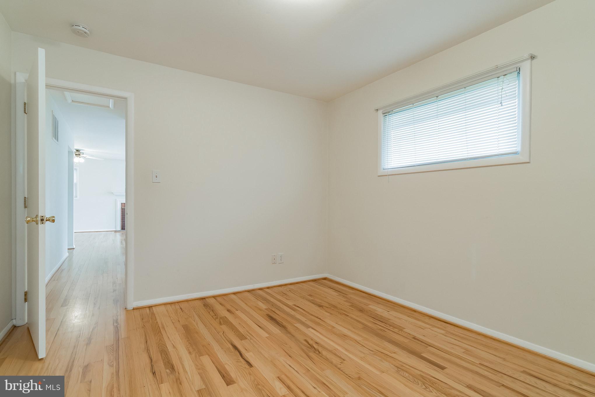 103 Rolling Road Gaithersburg, MD 20877 - Photo 14 of 28 Bedroom 3/ Office