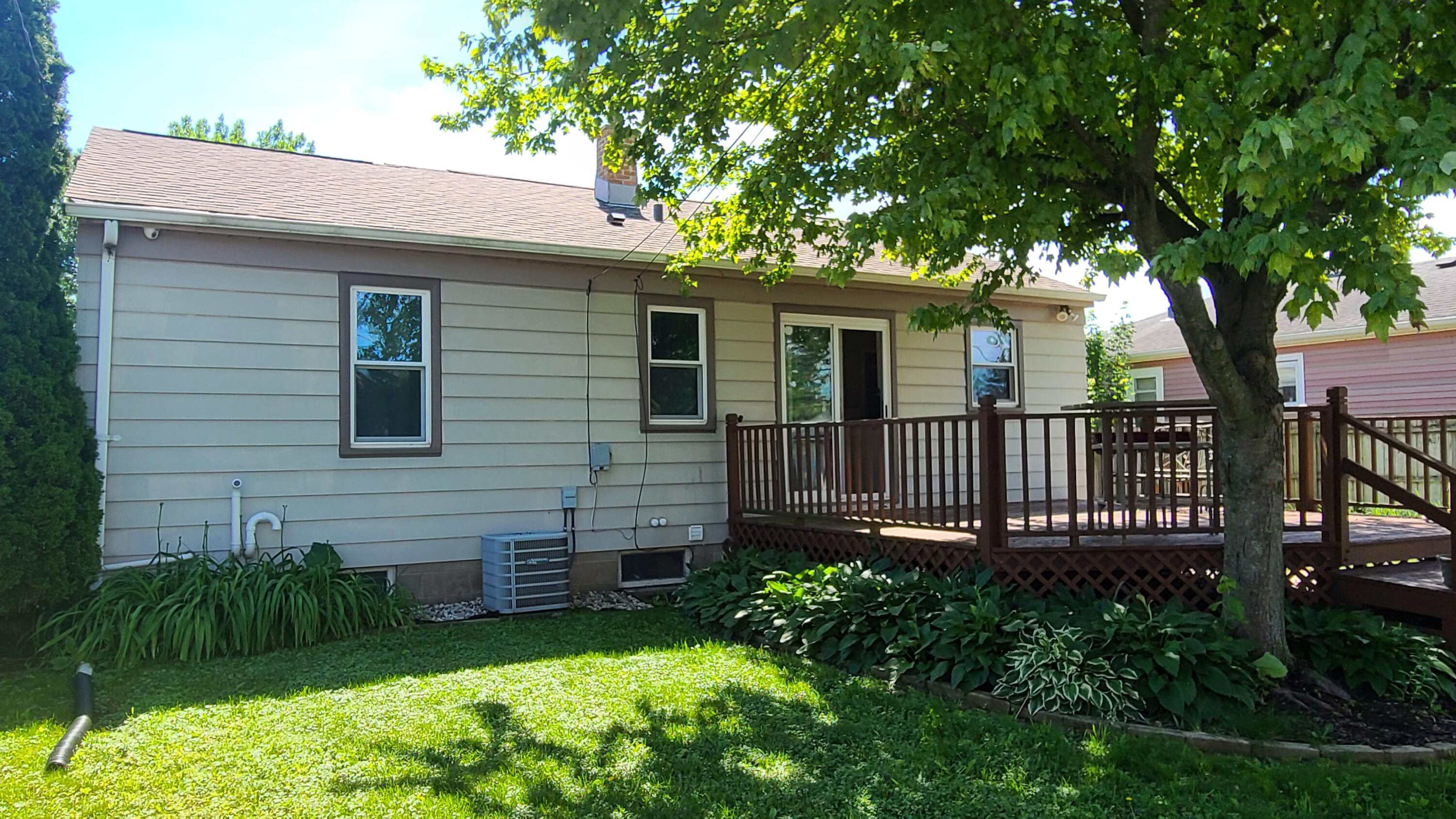 3434 1st Avenue Racine, WI 53402 - Photo 11 of 16 Deck Side view