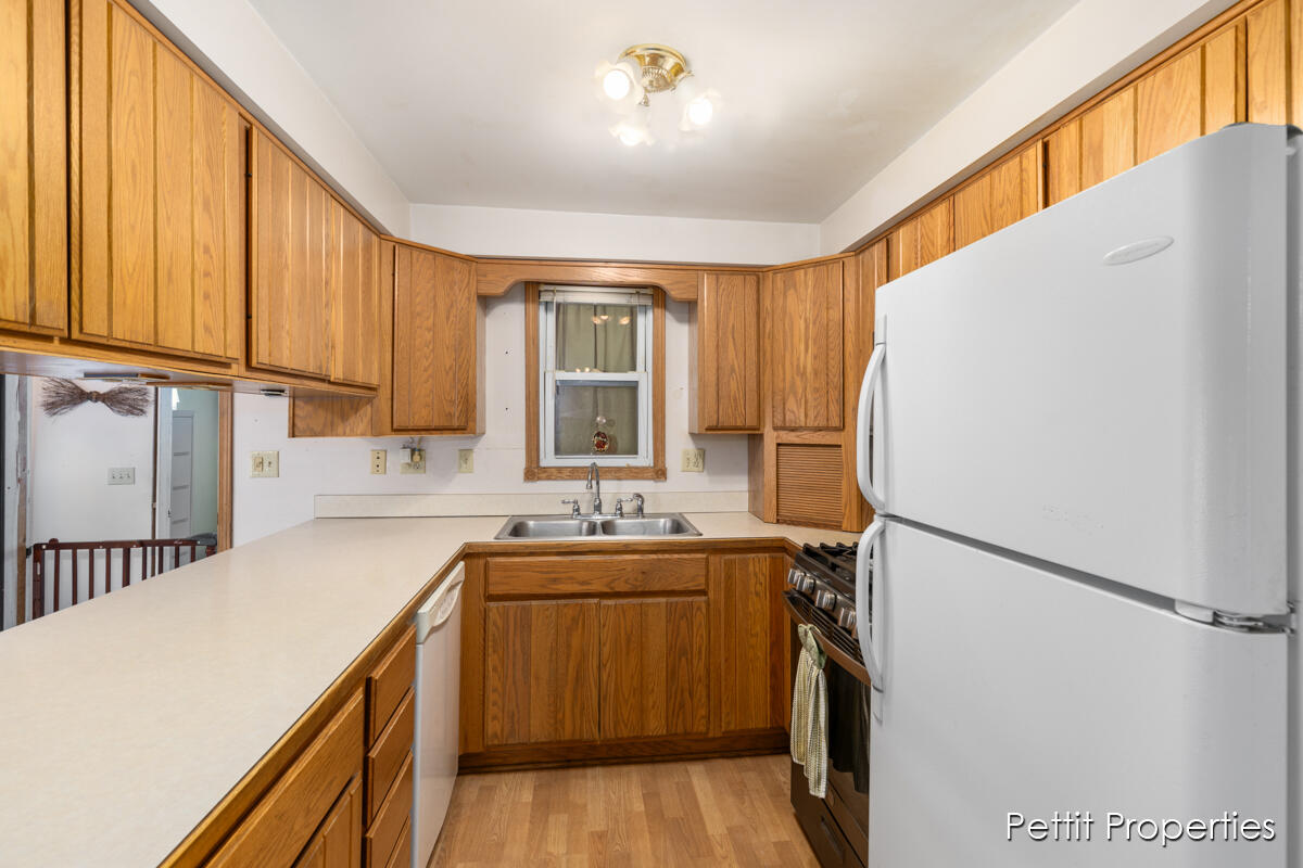 505 Spring Street Durand, MI 48429 - Photo 5 of 19 Gallery Image 5