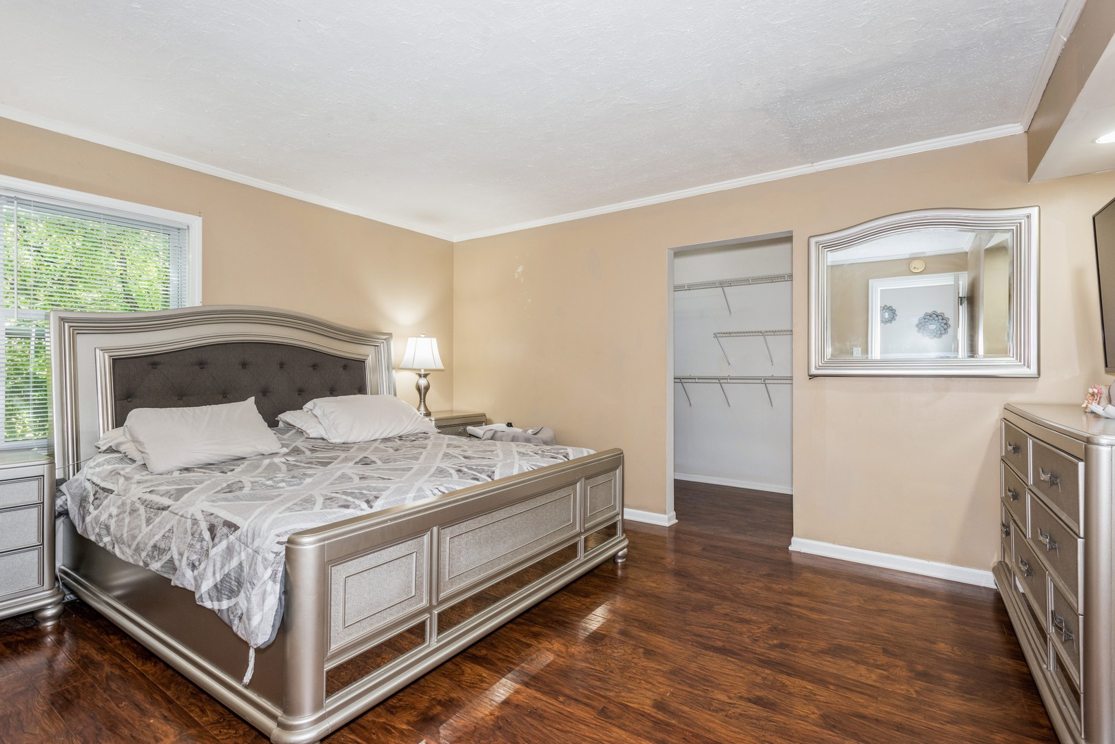 810 Spruce Drive Streamwood, IL 60107 - Photo 2 of 13