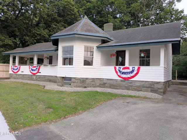 $269,500 | 4 Palmer Avenue, Corinth, NY 12822