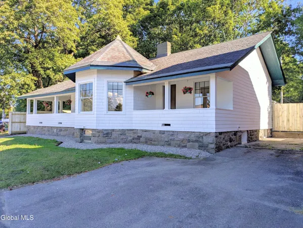 $250,000 | 4 Palmer Avenue, Corinth, NY 12822