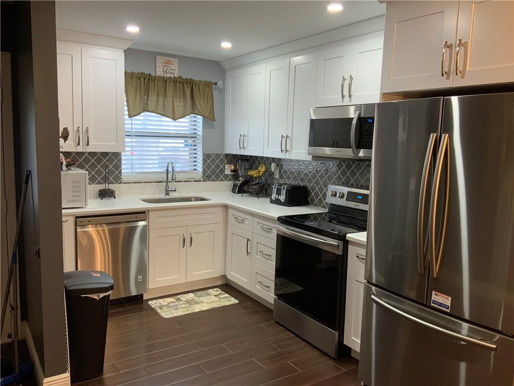 697 Banks Road, Unit 697 Margate, FL 33063 - Photo 6 of 27 Photo 6