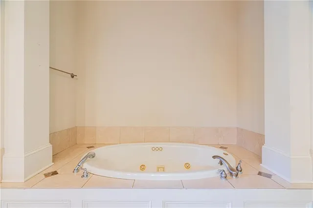 $4,500 | 701 Fairfield Avenue, Gretna, LA 70056