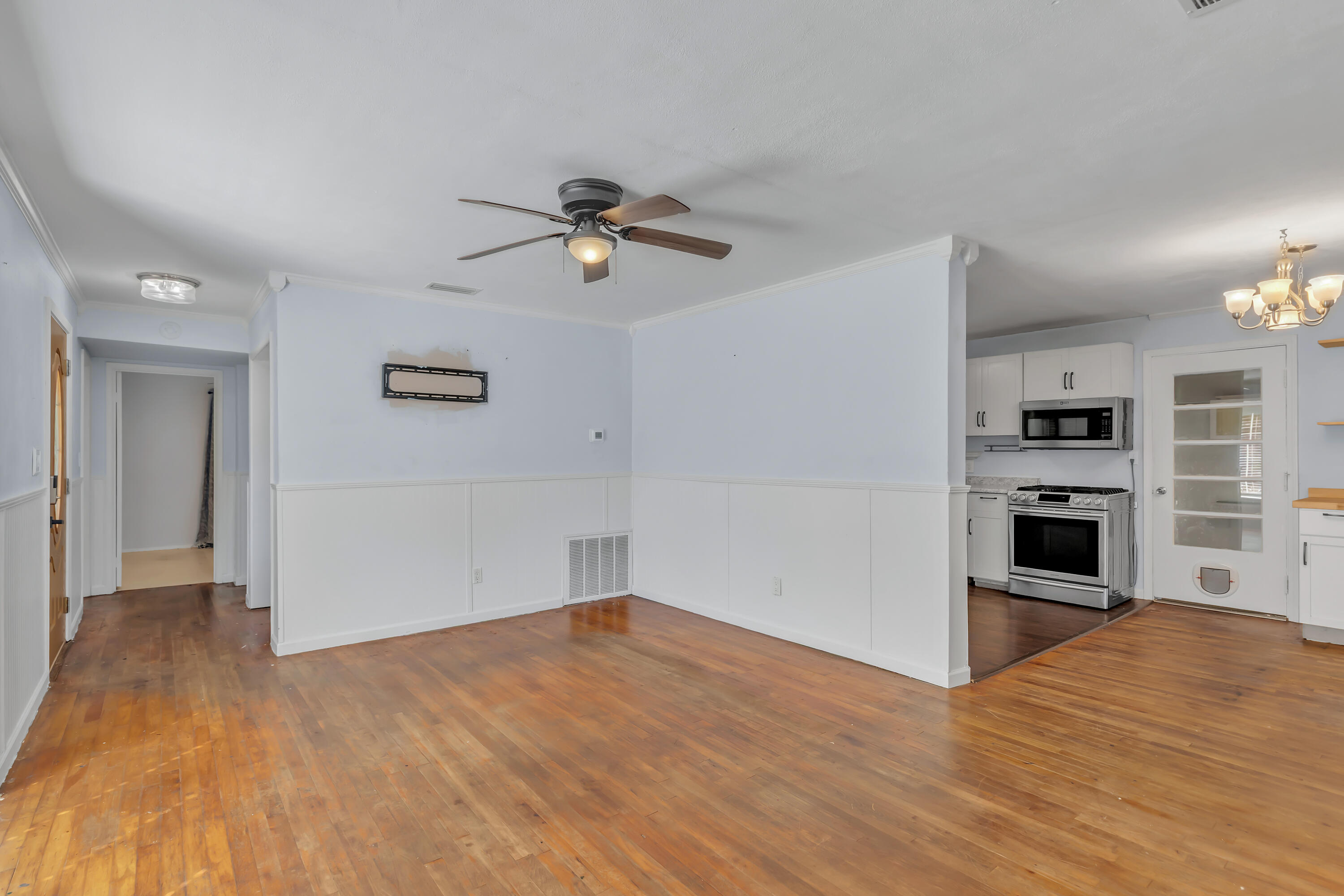 348 Chicago Avenue Valparaiso, FL 32580 - Photo 12 of 42 147A6053