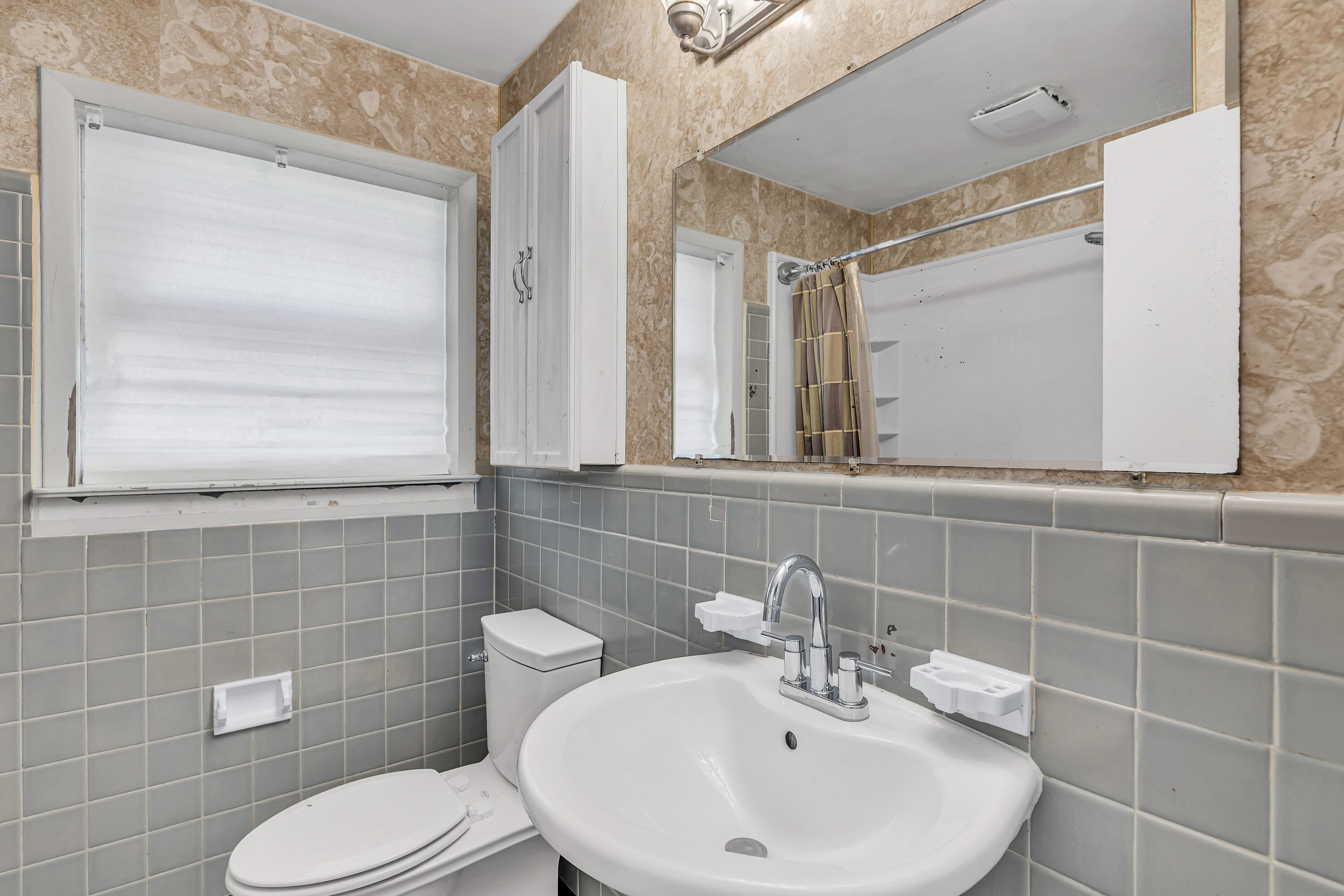 348 Chicago Avenue Valparaiso, FL 32580 - Photo 33 of 42 147A6101