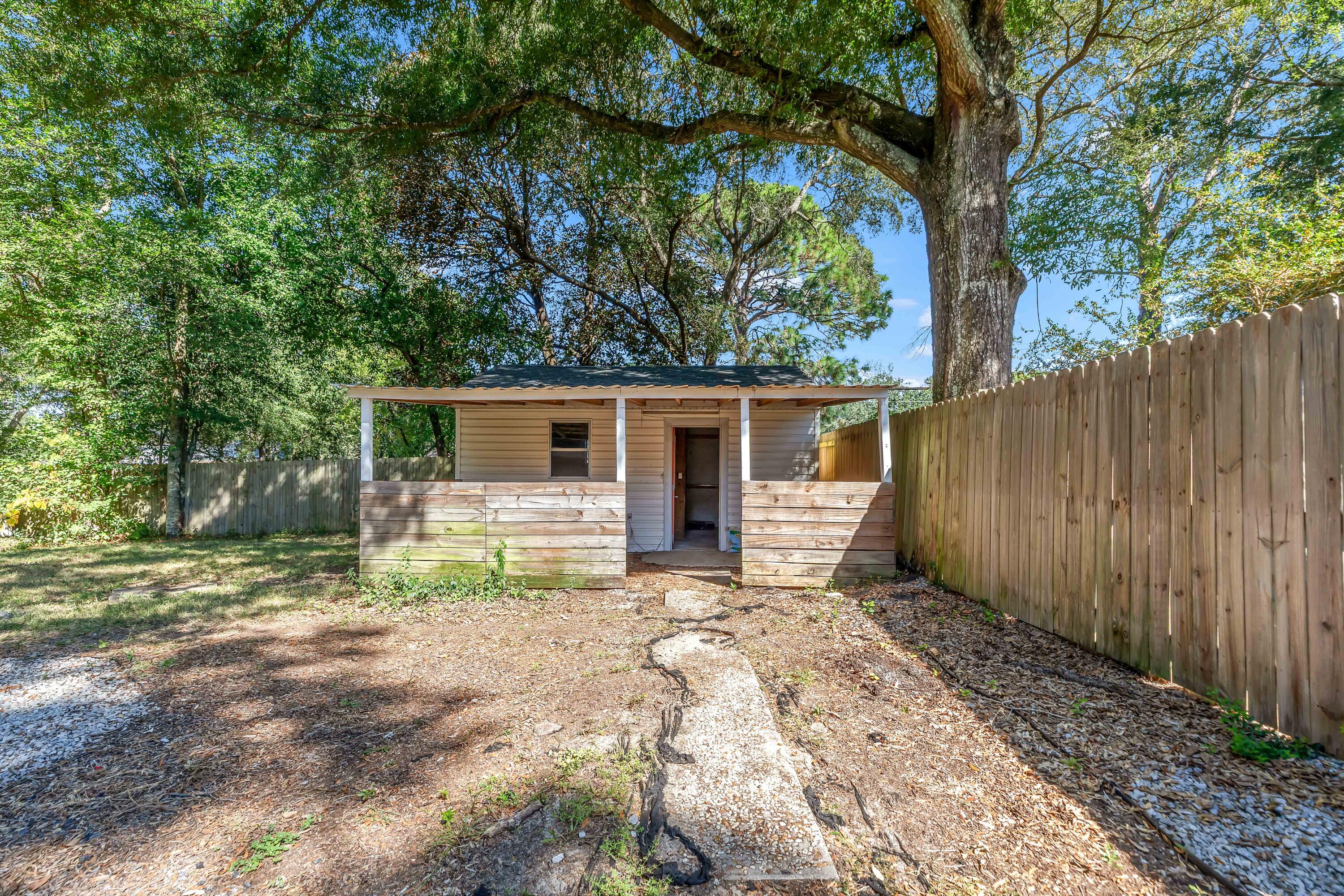 348 Chicago Avenue Valparaiso, FL 32580 - Photo 40 of 42 147A6161