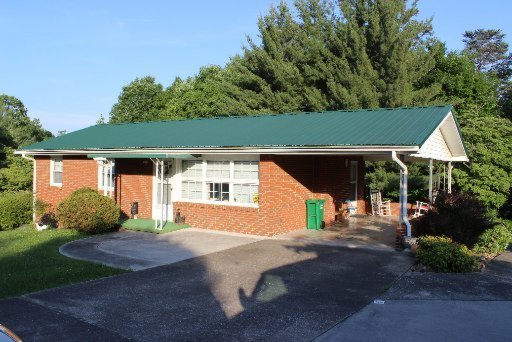 216 Hilltop Road La Follette, TN 37766 - Photo 1 of 25 Primary Photo