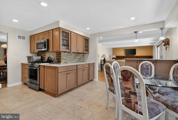 $850,000 | 3 Rymill Terrace, Cherry Hill, NJ 08003