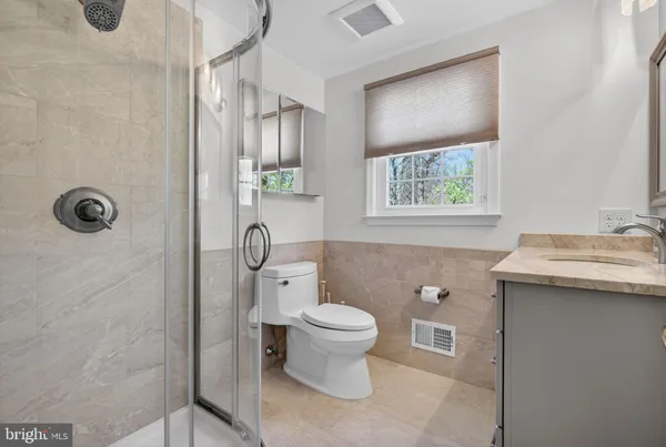 $850,000 | 3 Rymill Terrace, Cherry Hill, NJ 08003