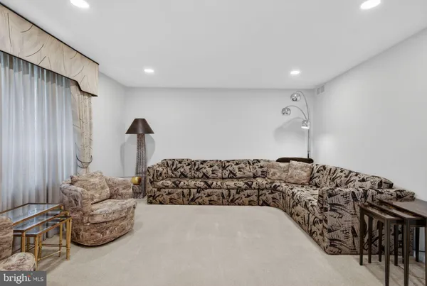 $850,000 | 3 Rymill Terrace, Cherry Hill, NJ 08003