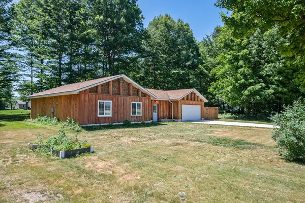 $235,000 | 3933 West Harrison Road, Hart, MI 49420