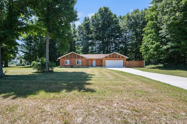 $235,000 | 3933 West Harrison Road, Hart, MI 49420