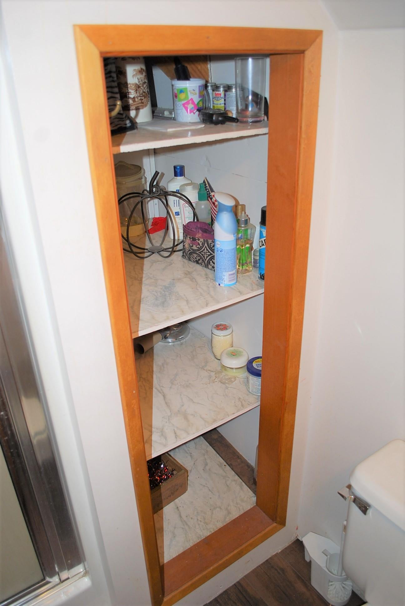 16294 Green Forest Road La Pine, OR 97739 - Photo 20 of 47 Upstairs bathroom