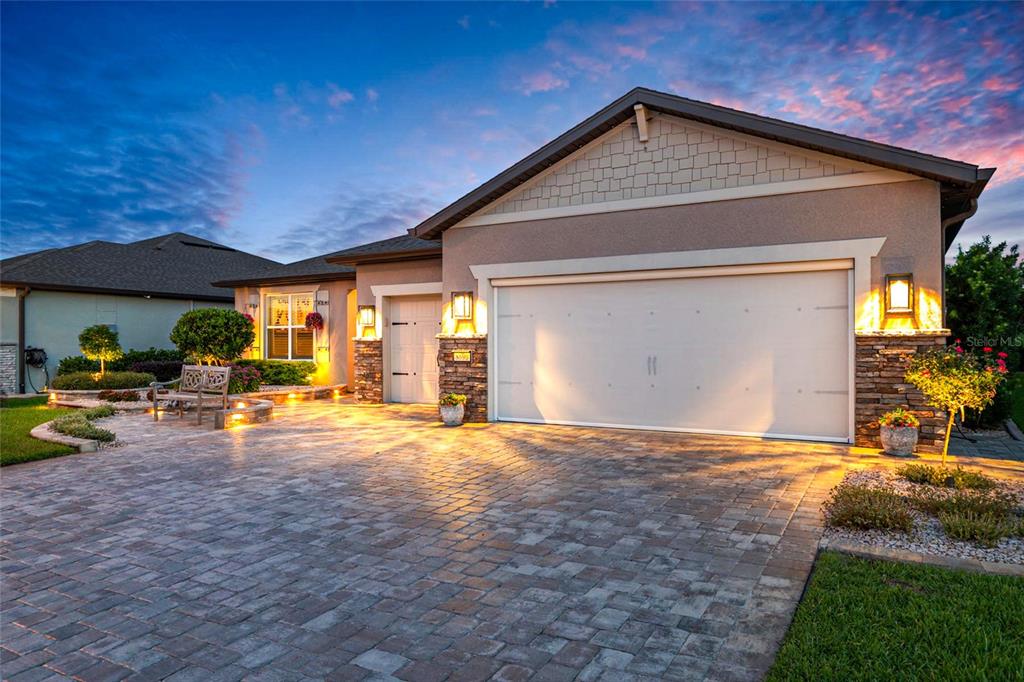 8690 Southwest 61st Loop Ocala, FL 34481 - Photo 2 of 26