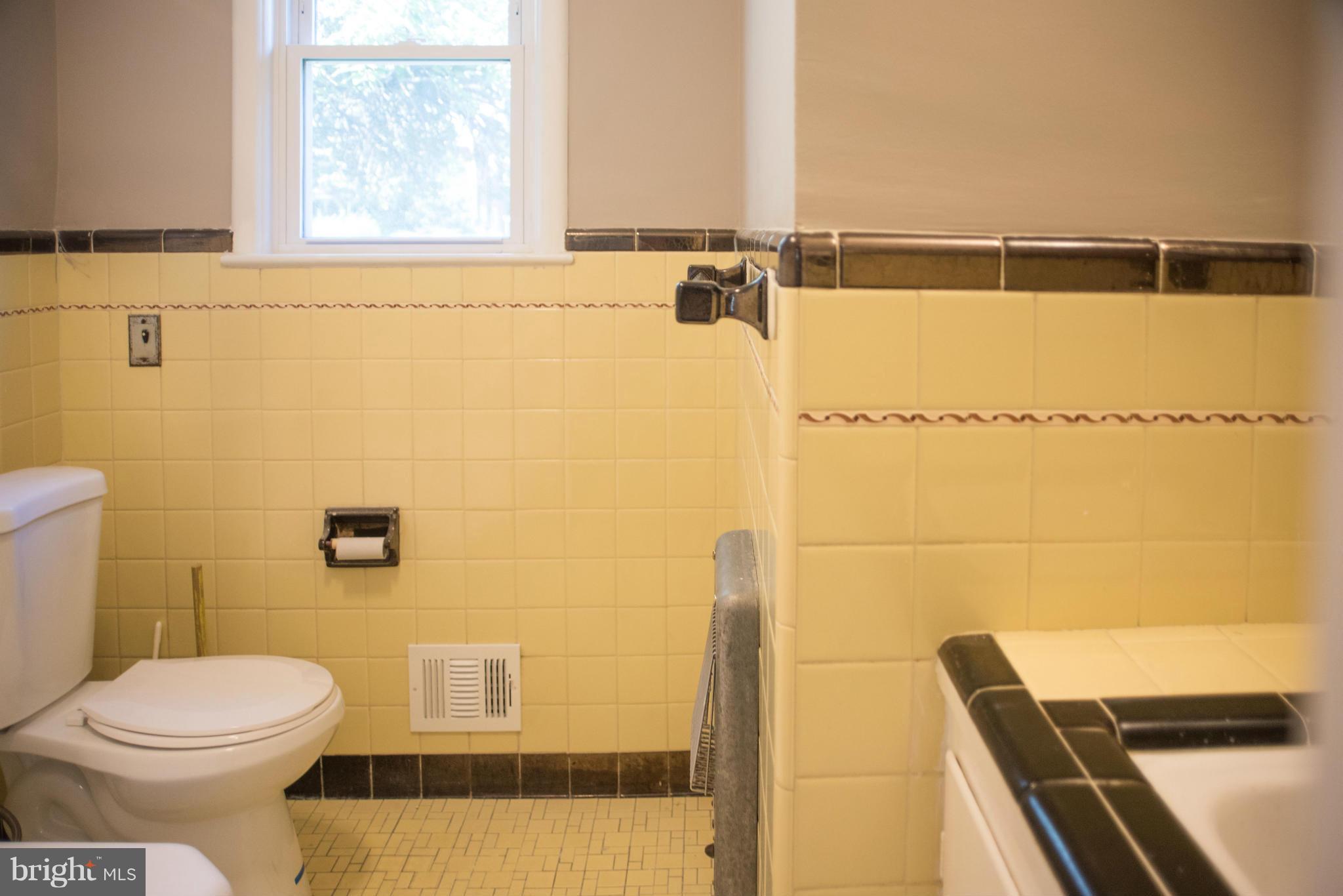 13206 Bregman Road Silver Spring, MD 20904 - Photo 16 of 30 Bath