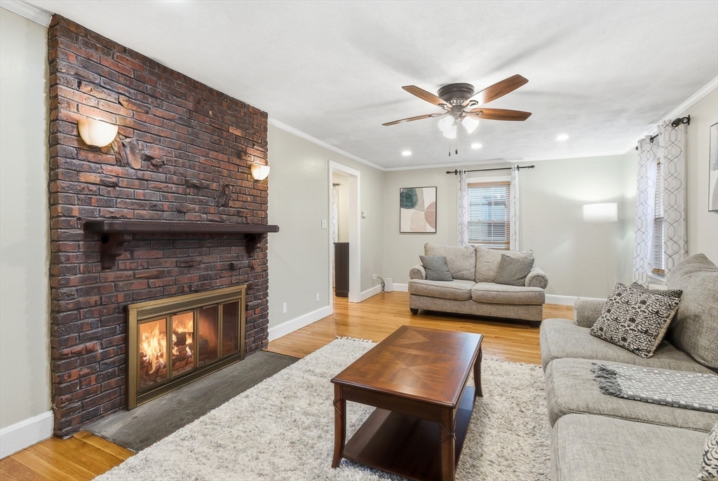 36 Fairview Road Stoneham, MA 02180 - Photo 3 of 24