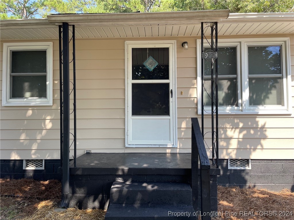 922 Rochester Drive Fayetteville, NC 28305 - Photo 2 of 40