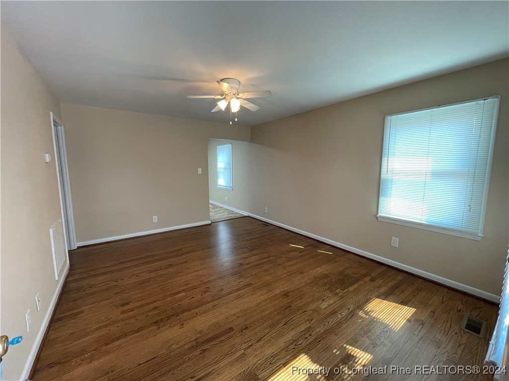 922 Rochester Drive Fayetteville, NC 28305 - Photo 5 of 40