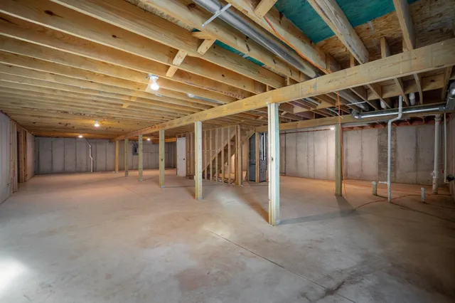 $339,900 | 9950 Leana Drive, Roscoe, IL 61073