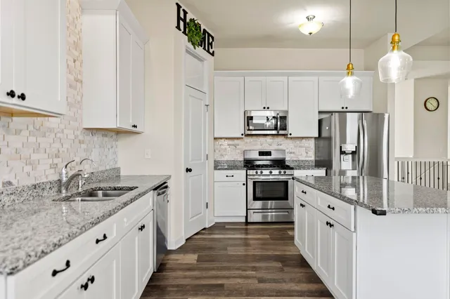 $339,900 | 9950 Leana Drive, Roscoe, IL 61073