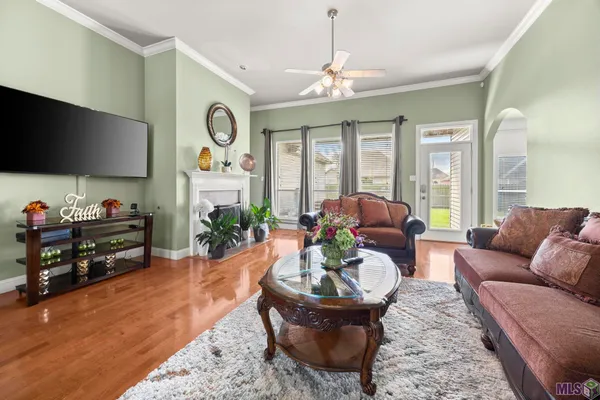 $385,000 | 6142 Waterford Lane, Sorrento, LA 70778