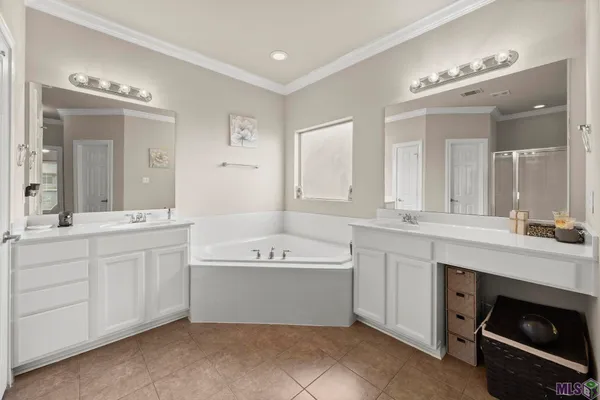 $385,000 | 6142 Waterford Lane, Sorrento, LA 70778