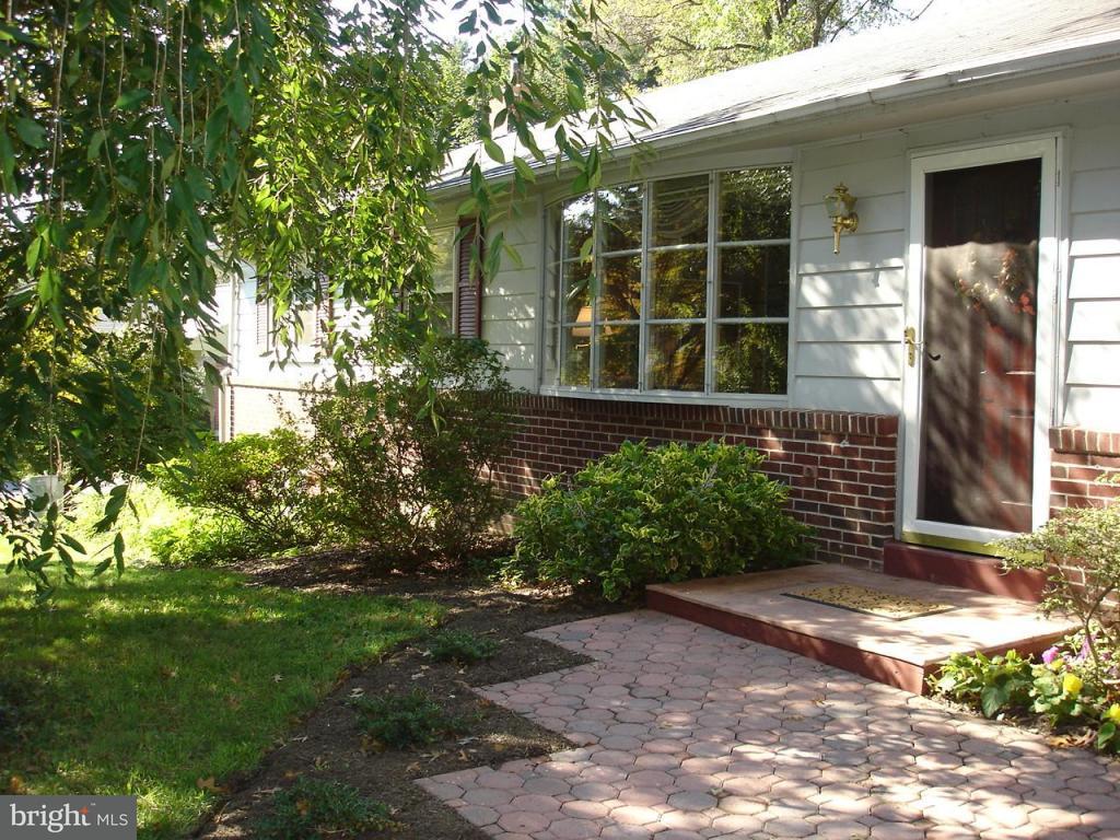 536 Lexington Road Lancaster, PA 17603 - Photo 1 of 13 Gallery Image 1