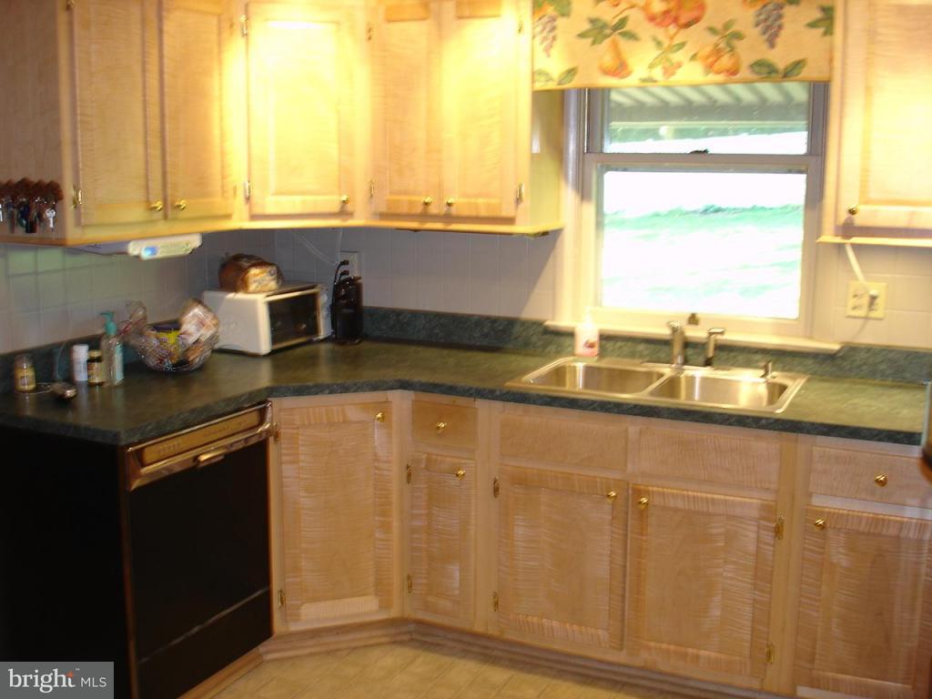 536 Lexington Road Lancaster, PA 17603 - Photo 9 of 13 Gallery Image 9