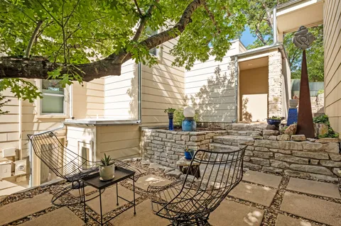 $1,250,000 | 5932 Highland Hills Drive, Austin, TX 78731