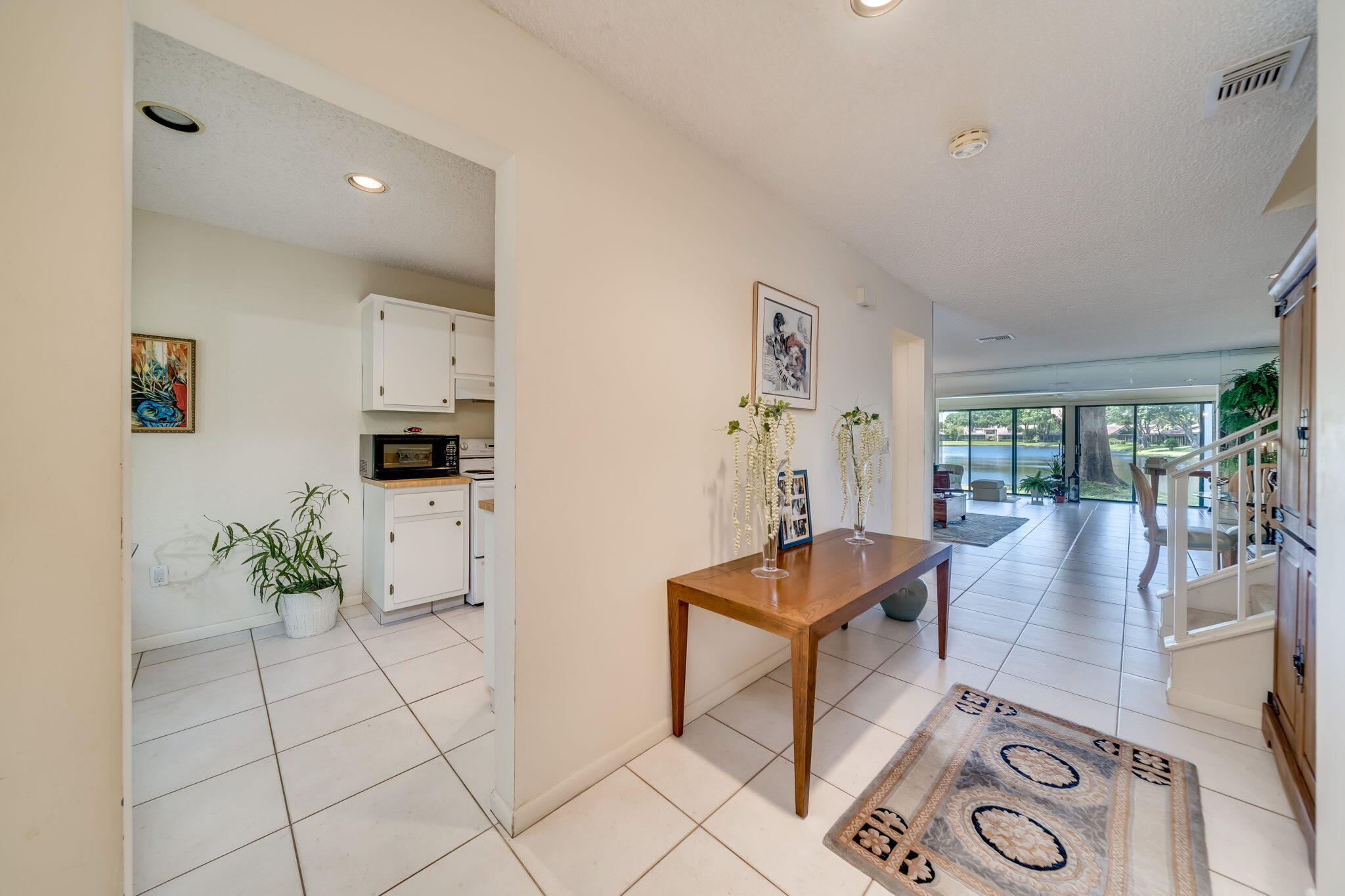 21743 Arriba Real, Unit 28G Boca Raton, FL 33433 - Photo 4 of 42 ENTRANCE