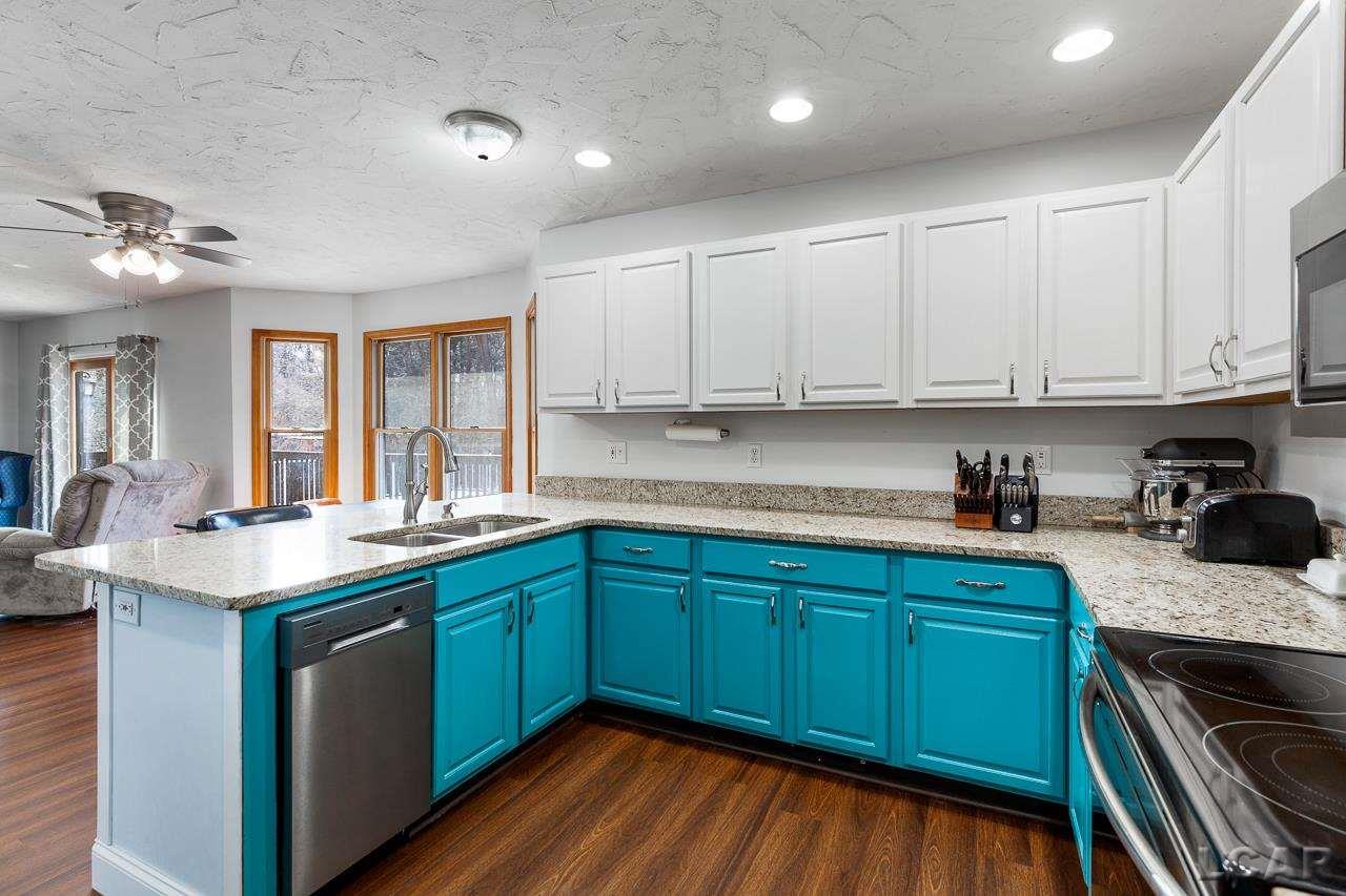 8246 Skiff Lake Road Jackson, MI 49201 - Photo 9 of 49 50068230-8.JPG