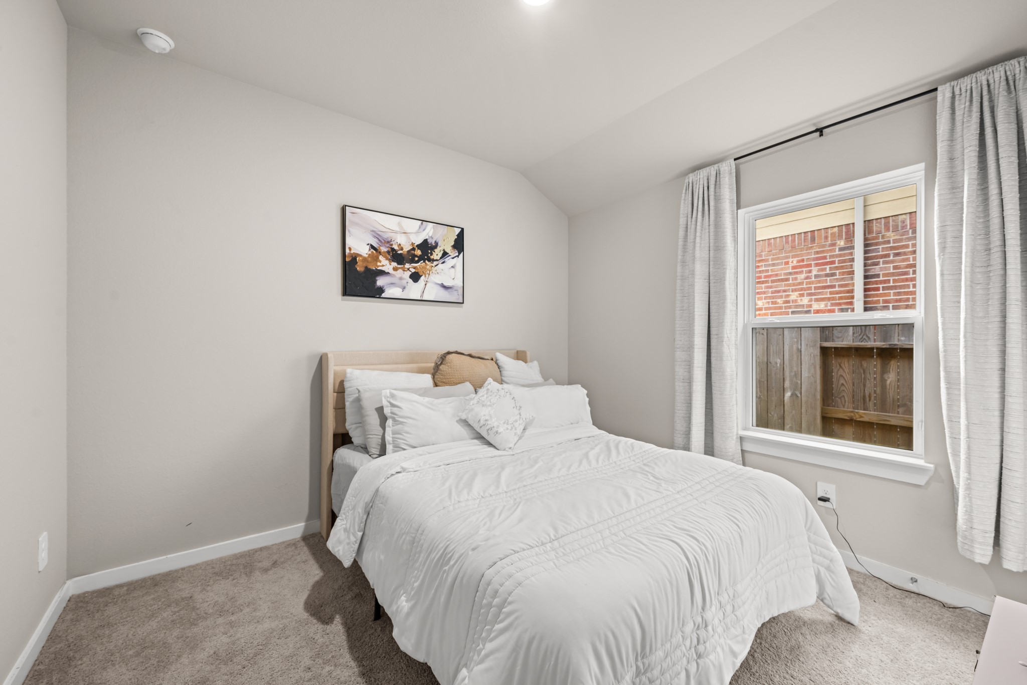 1326 Taft Pt Lane Rosharon, TX 77583 - Photo 29 of 39 a bedroom with a bed and a window