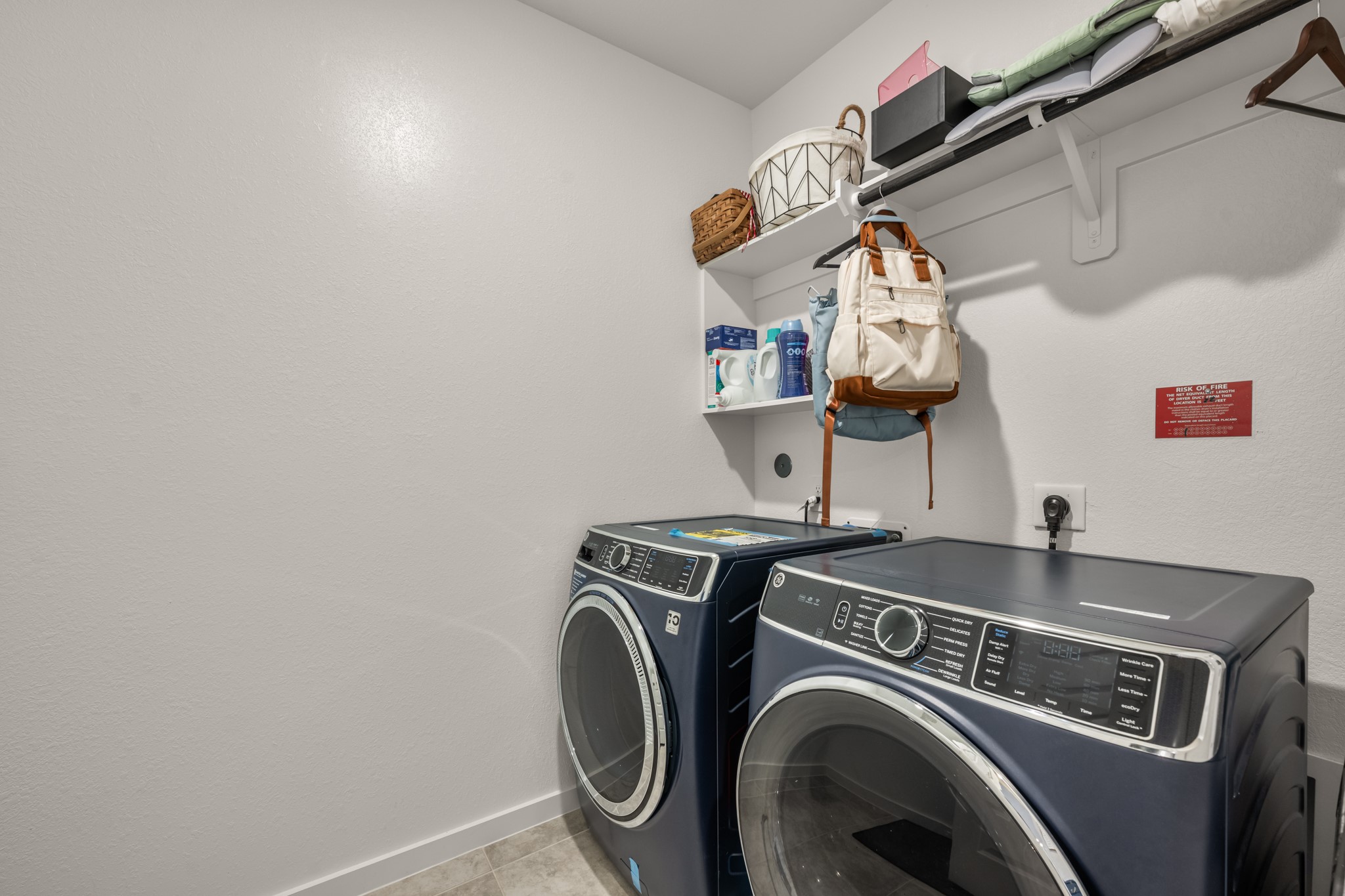 1326 Taft Pt Lane Rosharon, TX 77583 - Photo 33 of 39 a utility room with dryer and washer