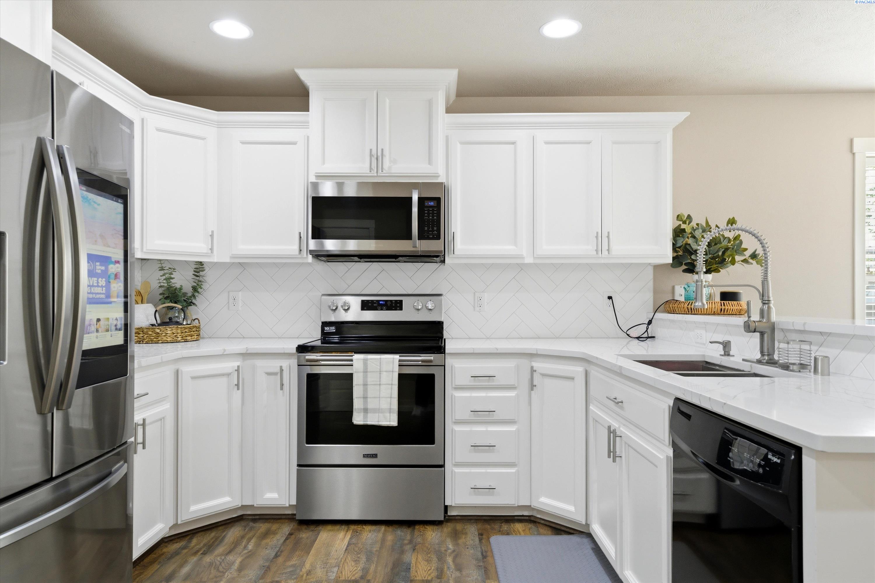 5617 Springfield Drive Pasco, WA 99301 - Photo 8 of 39 Gallery Image 8