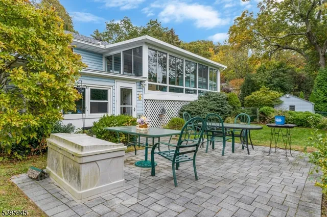 a view of a back yard of the house