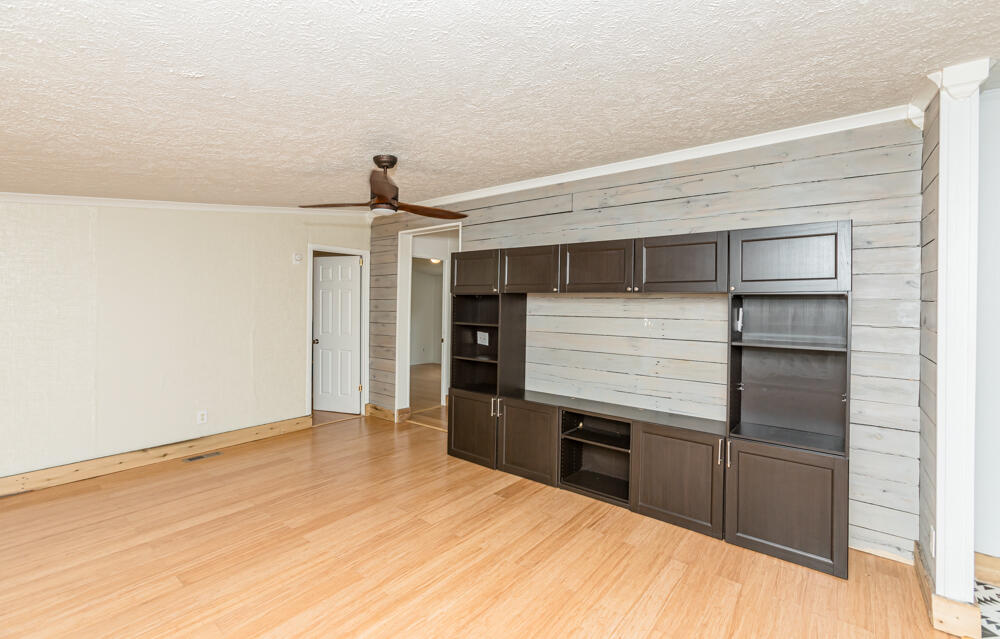 2060 Cedar Road Stamping Ground, KY 40379 - Photo 19 of 37 Den