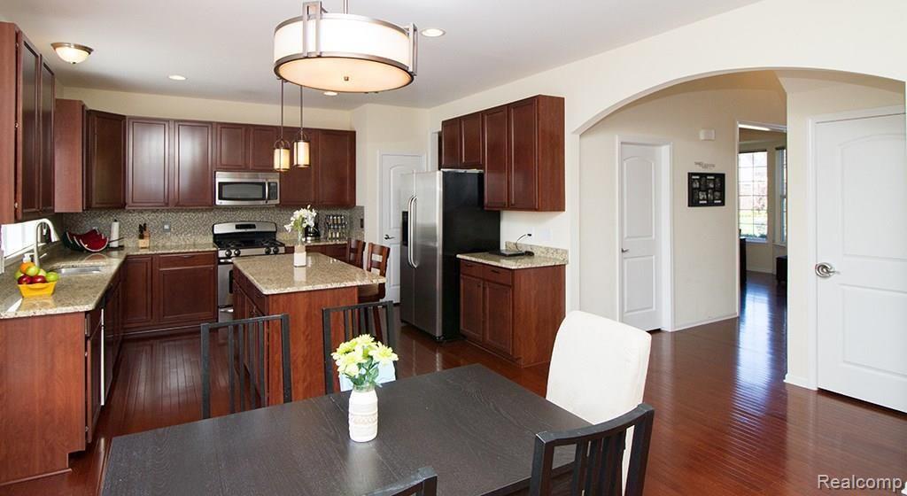3698 Connors Drive Rochester, MI 48307 - Photo 18 of 70 C:\Users\prudential\Pictures\Connors Drive - 3698\kitchen10.jpg