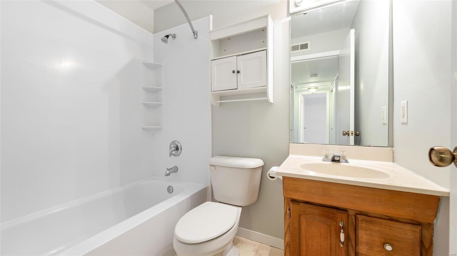 717 Ridgeside Drive, Unit L Ballwin, MO 63021 - Photo 14 of 16