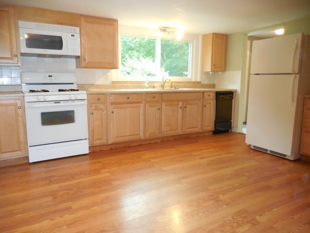 10 Belmore Road Merrimac, MA 01860 - Photo 6 of 19 Gallery Image 6