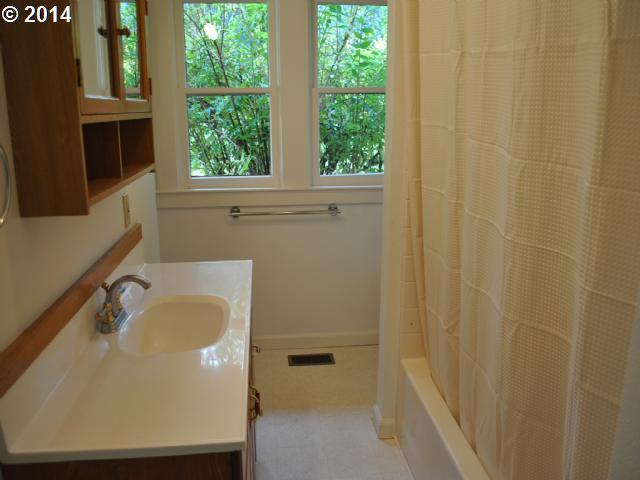 60785 Northwest Cochran Road Timber, OR 97144 - Photo 9 of 16 Gallery Image 9
