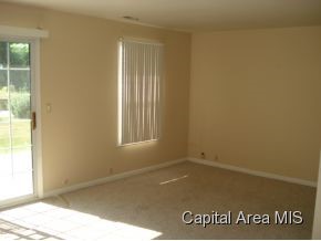 2 Sycamore Row Springfield, IL 62702 - Photo 6 of 8