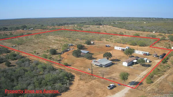 $349,000 | 179 Private Road 6624, Devine, TX 78016